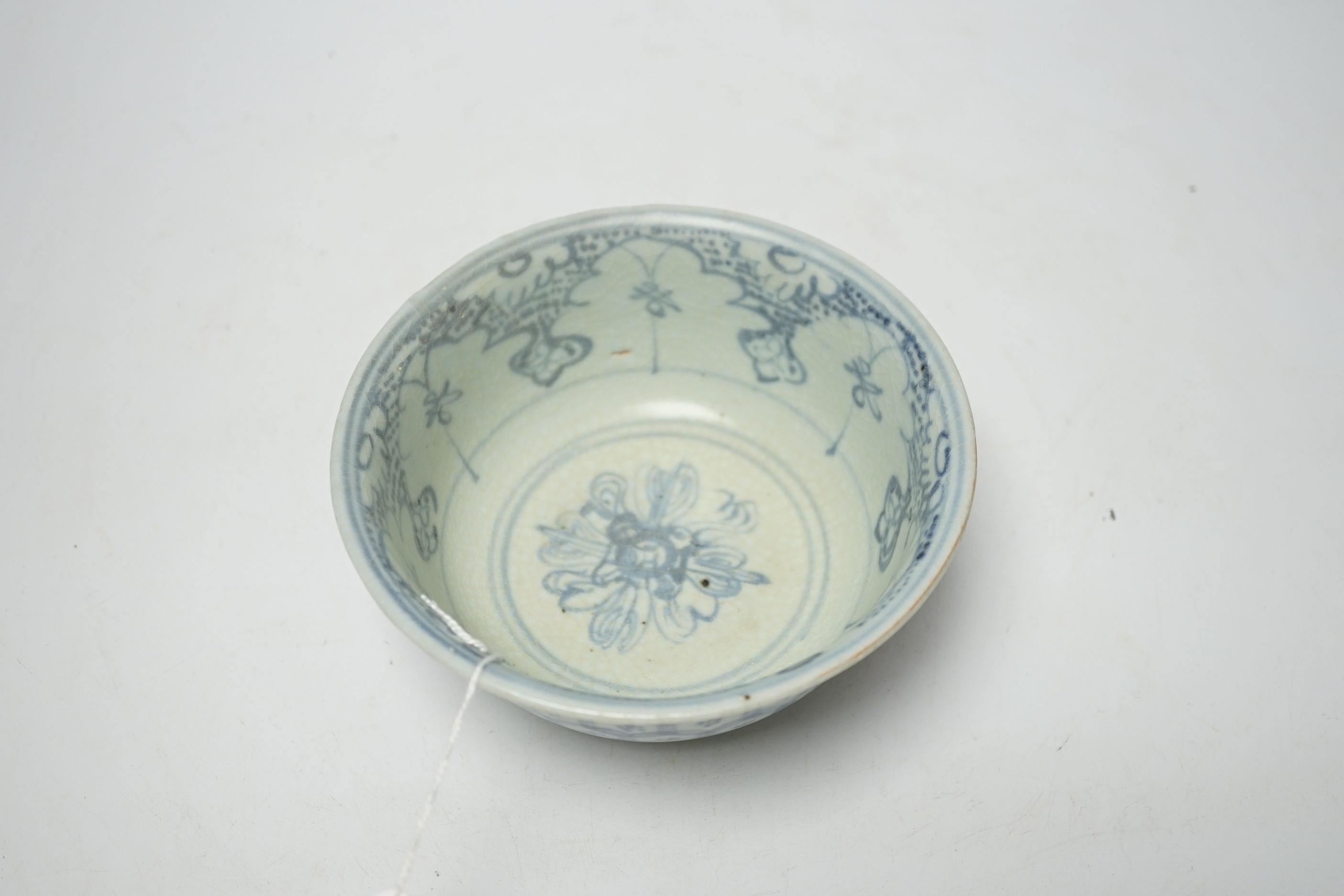 A Chinese blue and white bowl, 15th century, Ming dynasty, 14cm diameter